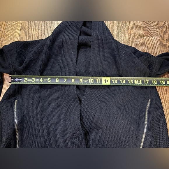 LuluLemon Wrap It Up Sweater - Picture 8 of 8